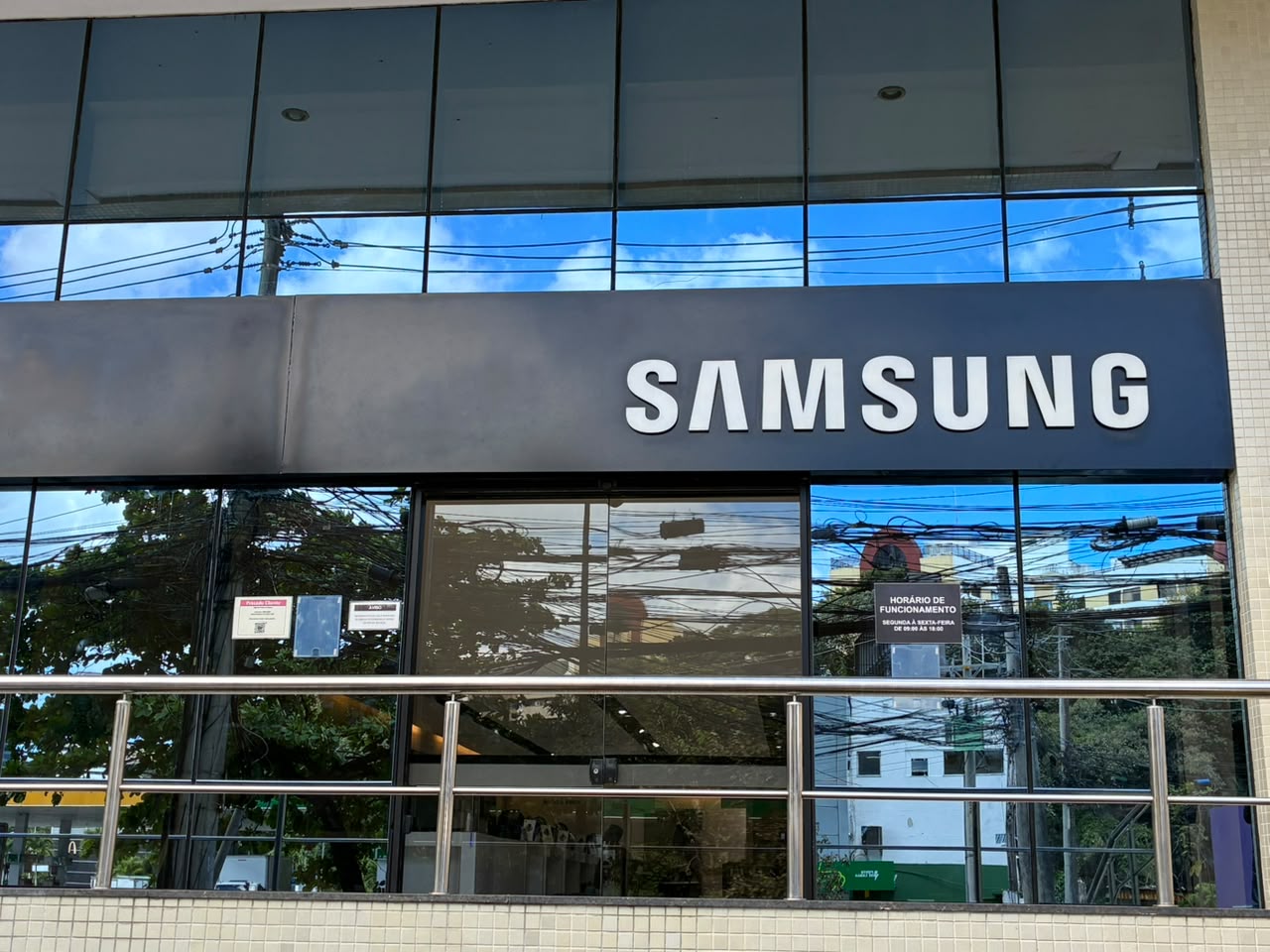 Fachada Samsung da Global Express em Salvador